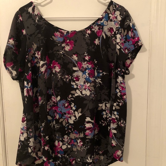 Black Floral Top - Picture 1 of 3